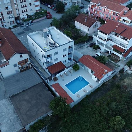 Apartment Zara - Luxury Apartment With Private Pool Экстерьер фото