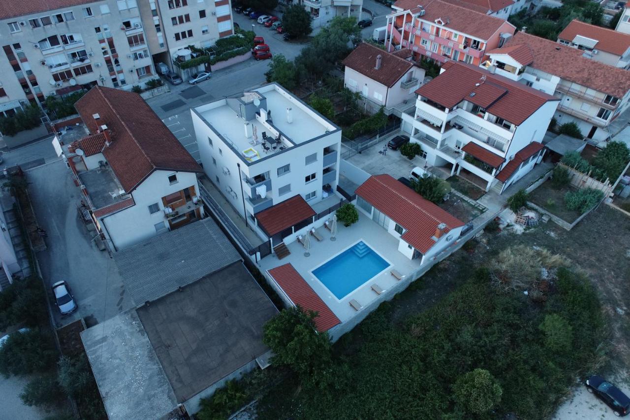 Apartment Zara - Luxury Apartment With Private Pool Экстерьер фото
