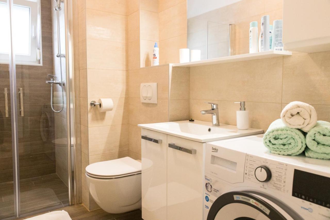 Apartment Zara - Luxury Apartment With Private Pool Экстерьер фото