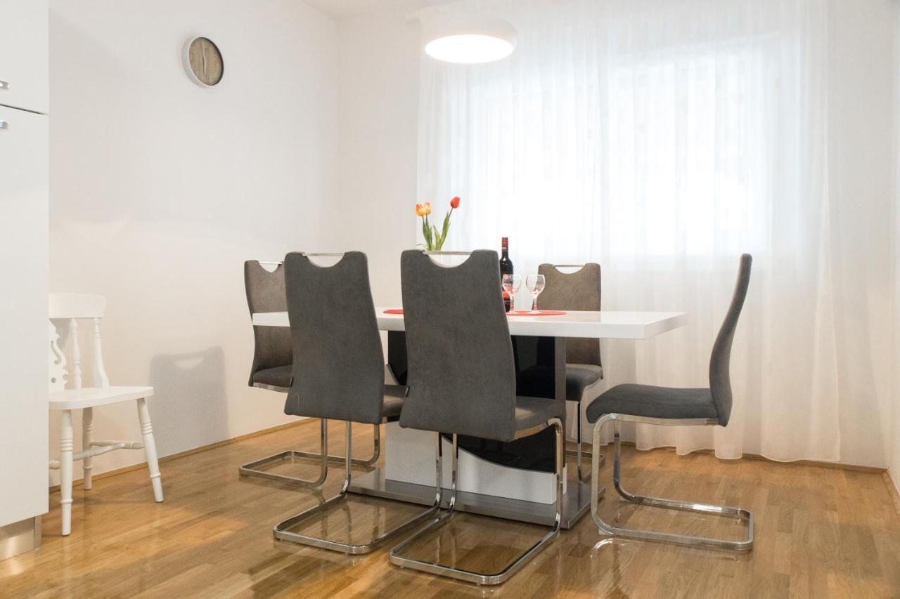 Apartment Zara - Luxury Apartment With Private Pool Экстерьер фото