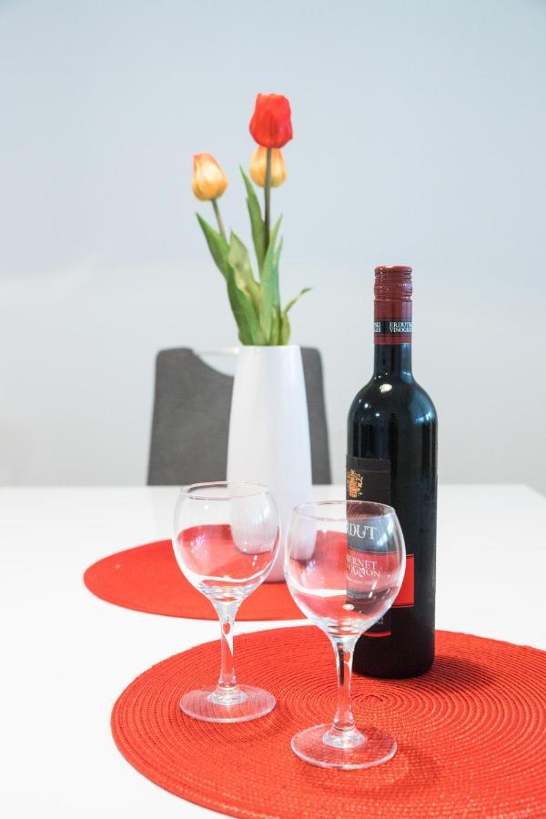 Apartment Zara - Luxury Apartment With Private Pool Экстерьер фото