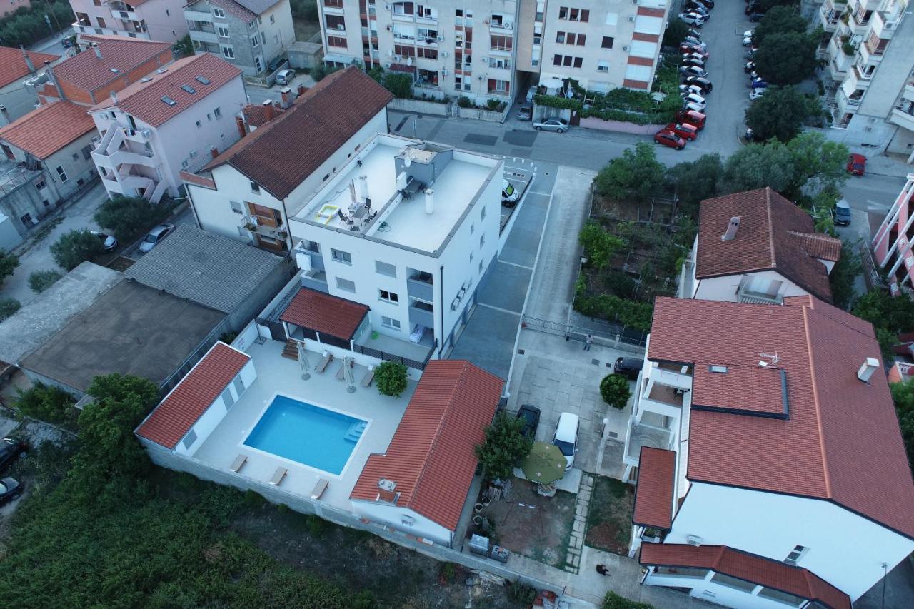 Apartment Zara - Luxury Apartment With Private Pool Экстерьер фото