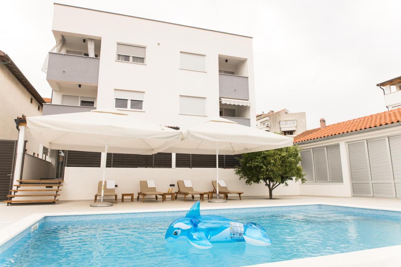 Apartment Zara - Luxury Apartment With Private Pool Экстерьер фото